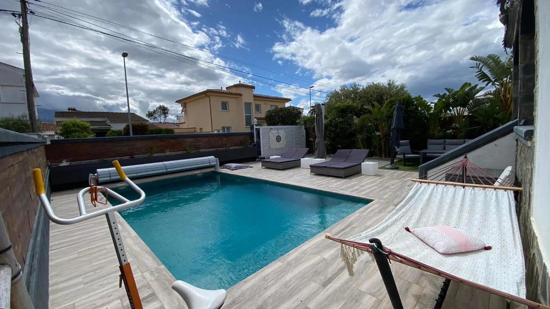 Belle Villa Avec Piscine Empuriabrava Spain